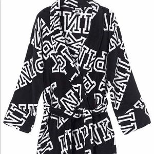 PINK Victoria’s Secret Short Cozy Robe